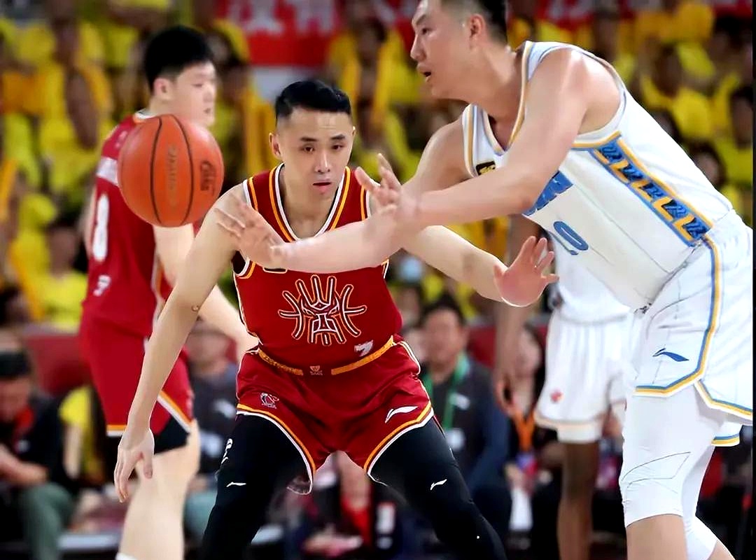 山西队主场大胜，全队表现抢眼