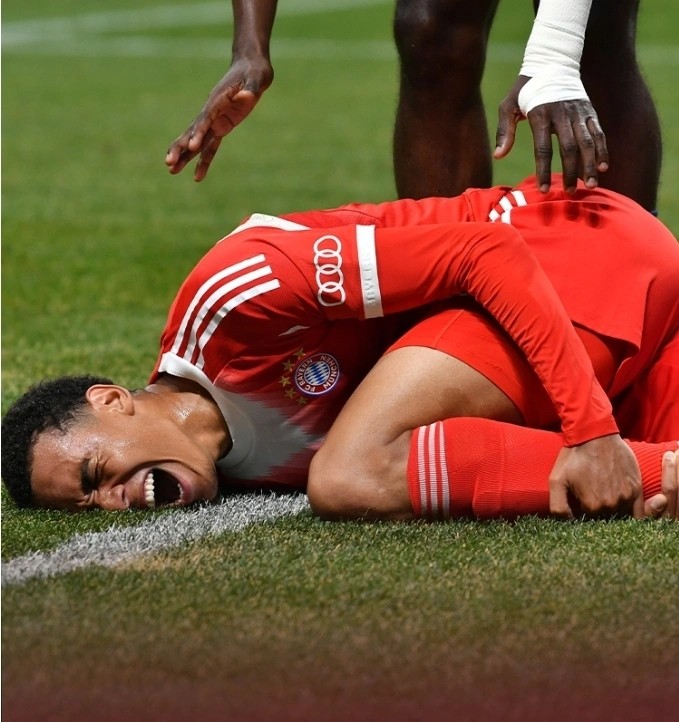 包含罗马大将受伤，或将缺席多场比赛的词条